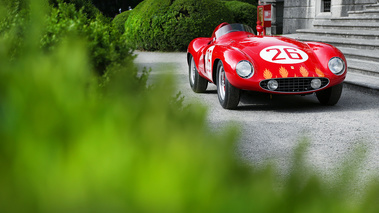 Villa d'Este 2018 - Ferrari 750 Monza rouge 3/4 avant droit