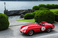 Villa d'Este 2018 - Ferrari 750 Monza rouge 3/4 avant gauche vue de haut