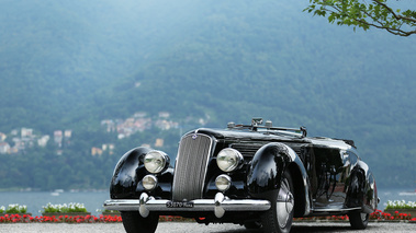 Villa d'Este 2018 - Lancia Astura Serie III noir 3/4 avant gauche