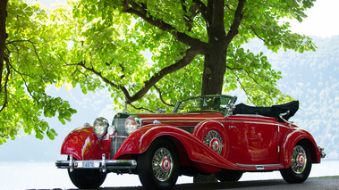 Villa d'Este 2018 - Mercedes 540K Cabriolet A rouge 3/4 avant gauche