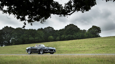 Windsor Castle Concours of Elegance 2016 - Ferrari 250 GT California Spider noir 3/4 avant droit