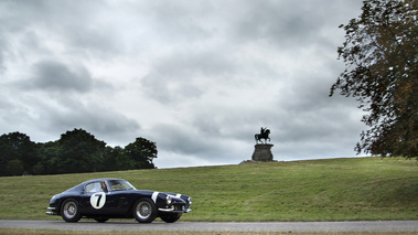 Windsor Castle Concours of Elegance 2016 - Ferrari 250 GT SWB bleu 3/4 avant droit