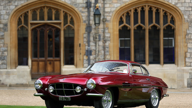 Windsor Castle Concours of Elegance 2016 - Jaguar XK120 Ghia Supersonic bordeaux 3/4 avant gauche