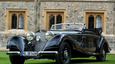 Windsor Castle Concours of Elegance 2016 - Mercedes 540K Cabriolet noir 3/4 avant gauche