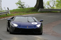 Lamborghini Aventador Roadster LP700-4 bleu 3/4 avant droit