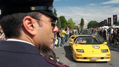 Lamborghini Diablo VT Roadster jaune face avant