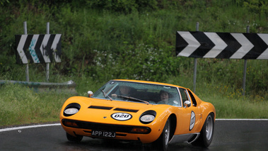 Lamborghini Miura orange 3/4 avant gauche