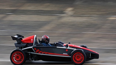 Autodrome Radical Meeting - Ariel Atom rouge filé