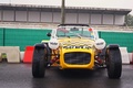 Autodrome Radical Meeting - Caterham Super 7 jaune face avant