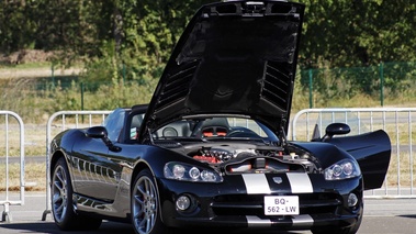 Autodrome Radical Meeting 2012 - Dodge Viper SRT-10 noir 3/4 avant droit capot ouvert