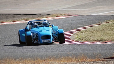 Autodrome Radical Meeting 2012 - Donkervoort D8 bleu face avant