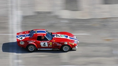 Chevrolet Corvette C3 rouge filé