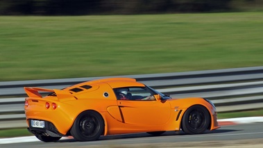 Lotus Exige S orange 3/4 arrière droit filé