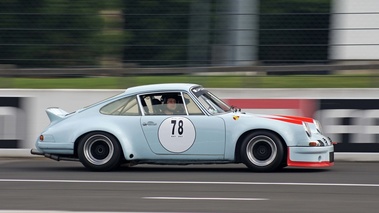 Porsche 911 Carrera RSR bleu filé