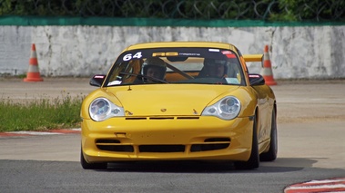 Porsche 996 GT3 Cup jaune face avant