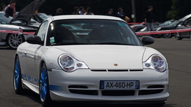 Porsche 996 GT3 RS blanc/bleu 3/4 avant droit