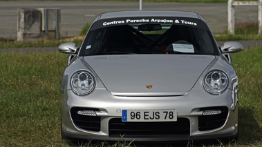 Porsche 997 GT2 gris face avant