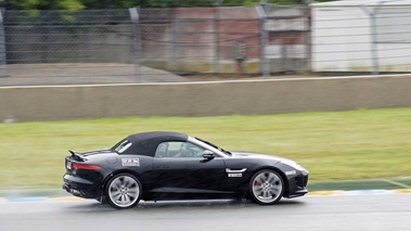 Jaguar F-Type V8S noir filé