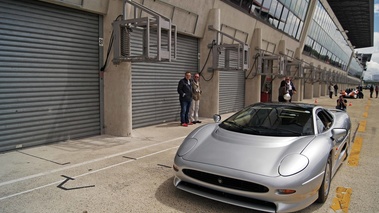 Jaguar XJ220 gris 3/4 avant gauche 2