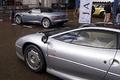 Jaguar XJ220 gris jante