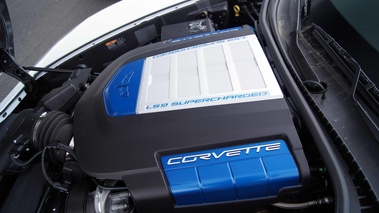 GT Prestige 2012 - Montlhéry - Chevrolet Corvette C6 ZR1 blanc moteur