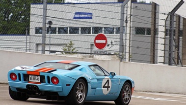 GT Prestige 2012 - Montlhéry - Ford GT Gulf 3/4 arrière droit penché