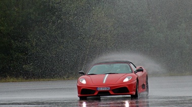 GT Prestige 2012 - Ferrari 430 Scuderia 16M rouge face avant