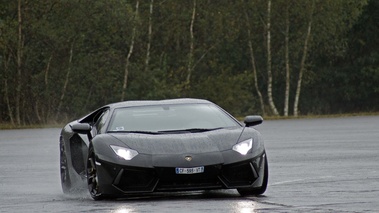 GT Prestige 2012 - Lamborghini Aventador LP700-4 noir 3/4 avant droit