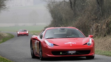 Ferrari 458 Spider rouge 3/4 avant droit