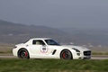 Mercedes SLS AMG blanc 3/4 avant droit filé 2