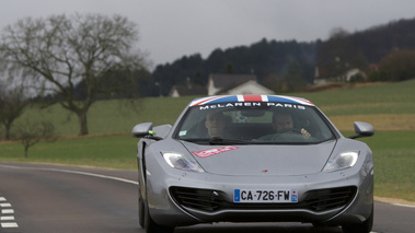 Rallye de Paris GT 2012 - McLaren MP4-12C gris face avant