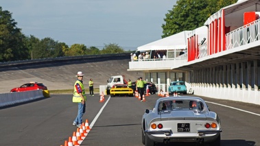 Rendez-Vous Ferrari à Montlhéry 2011 - Ferrari 246 GT Dino gris face arrière