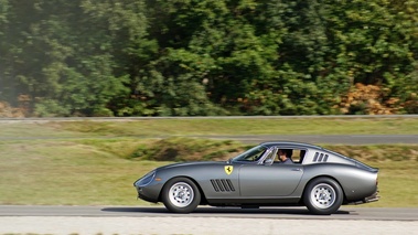 Rendez-Vous Ferrari à Montlhéry 2011 - Ferrari 275 GTB SWB anthracite filé