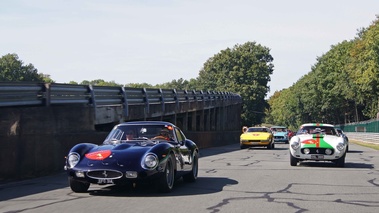 Rendez-Vous Ferrari à Montlhéry 2011 - parade 7