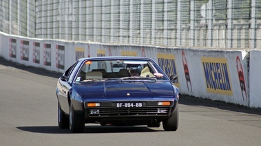 Rendez-Vous Ferrari 2012 - Ferrari 308 GT4 bleu face avant