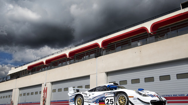 Roulage circuit Paul Ricard HTTT - Le Castellet - Porsche 911 GT1 Evolution blanc 3/4 avant droit 3