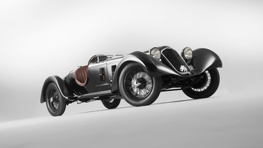 Alfa Romeo 6C 1750 SS noir 3/4 avant droit penché