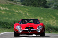 Alfa Romeo TZ2 rouge face avant