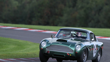 Aston Martin DB4 GT vert 3/4 avant gauche penché