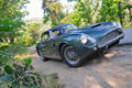 Aston Martin DB4 GT Zagato vert 3/4 avant droit penché