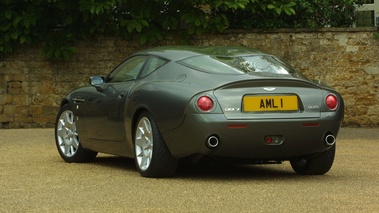 Aston Martin DB7 Zagato vert 3/4 arrière gauche