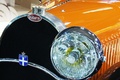 Bugatti orange logo calandre