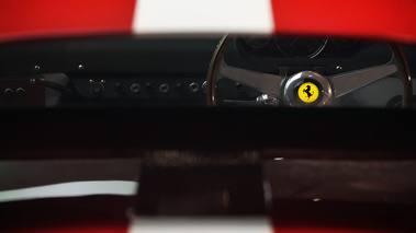 Musée Ferrari - 250 LM rouge tableau de bord