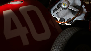 Musée Ferrari - rouge tableau de bord