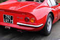 Ferrari 246 GT Dino rouge feux arrière travelling