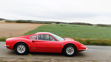 Ferrari 246 GT Dino rouge filé