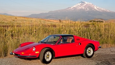 Ferrari 246 GTS, rouge, 3-4 avg, Italian Barn Find
