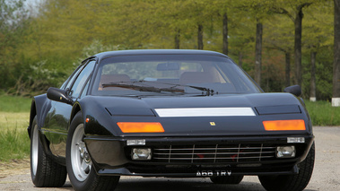 Ferrari 512 BBi noir 3/4 avant droit 2