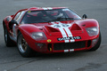 Ford GT40 rouge 3/4 avant droit penché