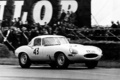 Jaguar Type E Lightweight - 3/4 avant droit dynamique